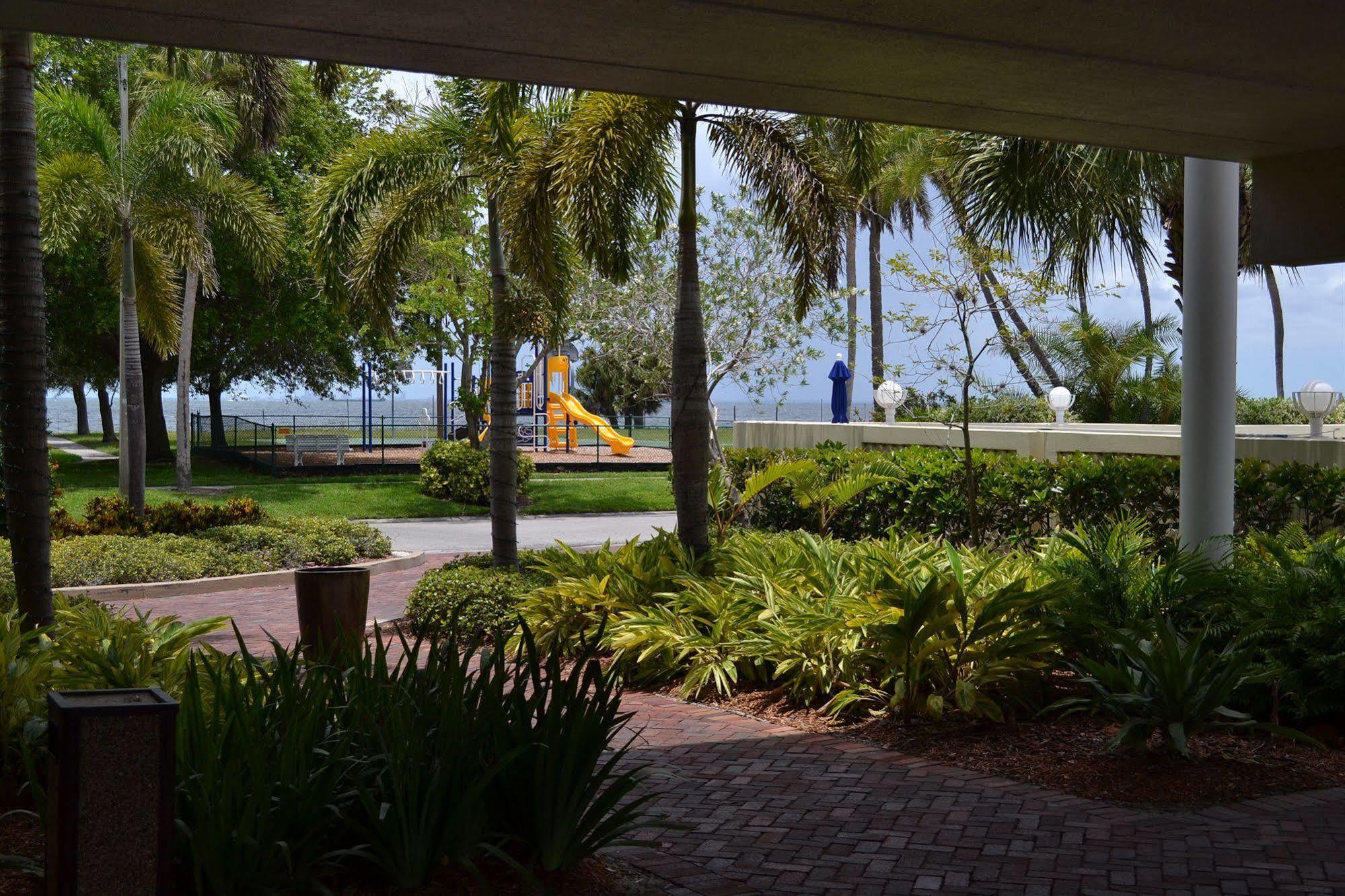 The Inn At Little Harbor Ruskin Buitenkant foto
